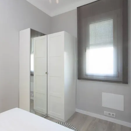 52roc1069 - New 2br Flat Near Plaza Espana
